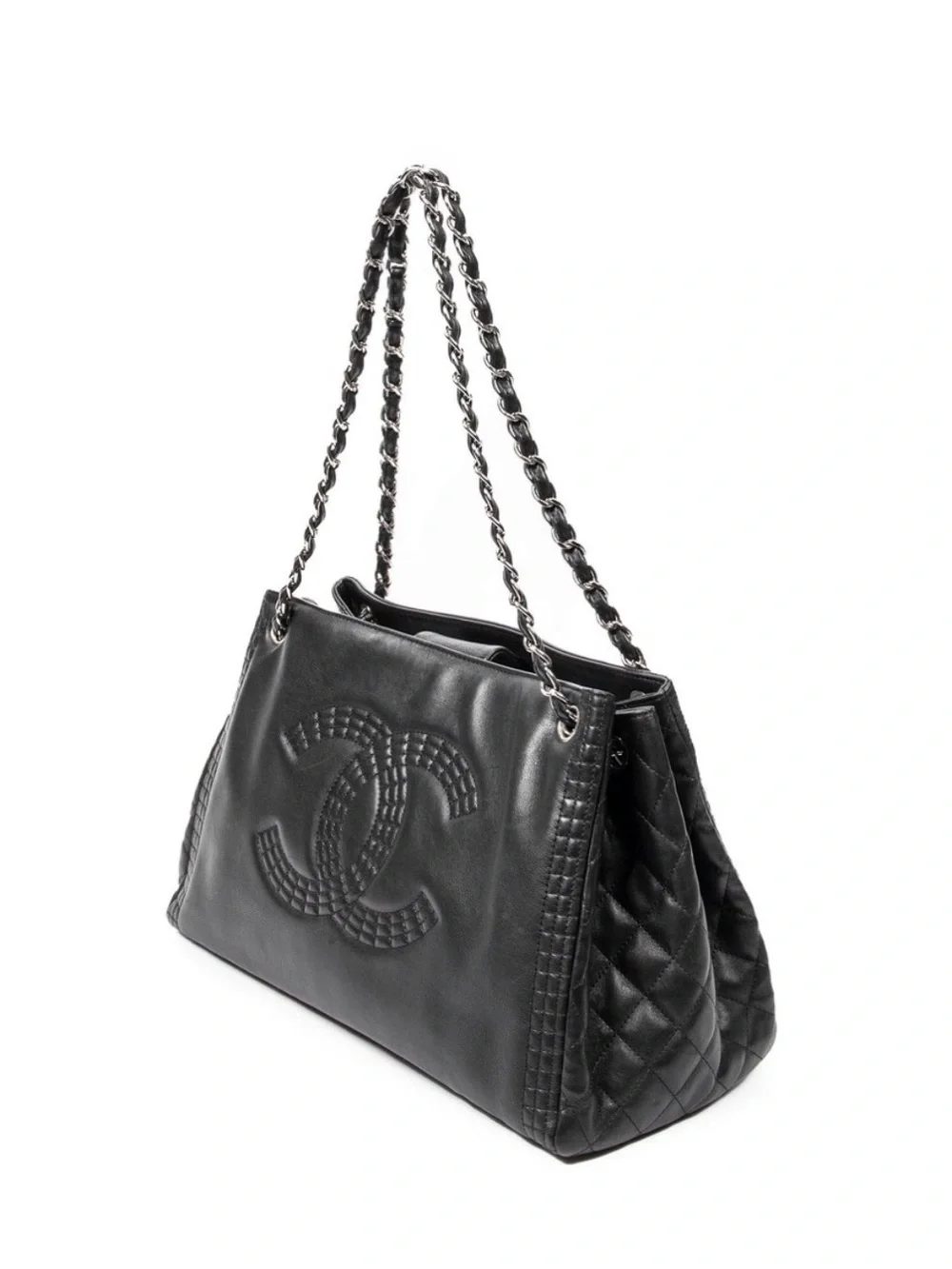 CHANEL Black Quilted Leather Shoulder Bag with Chain Strap